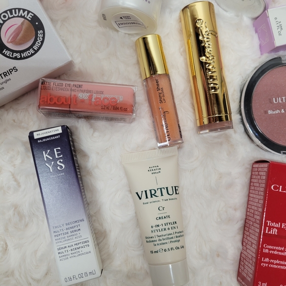 SOLD     Beauty Stocking Stuffers - Picture 8 of 10